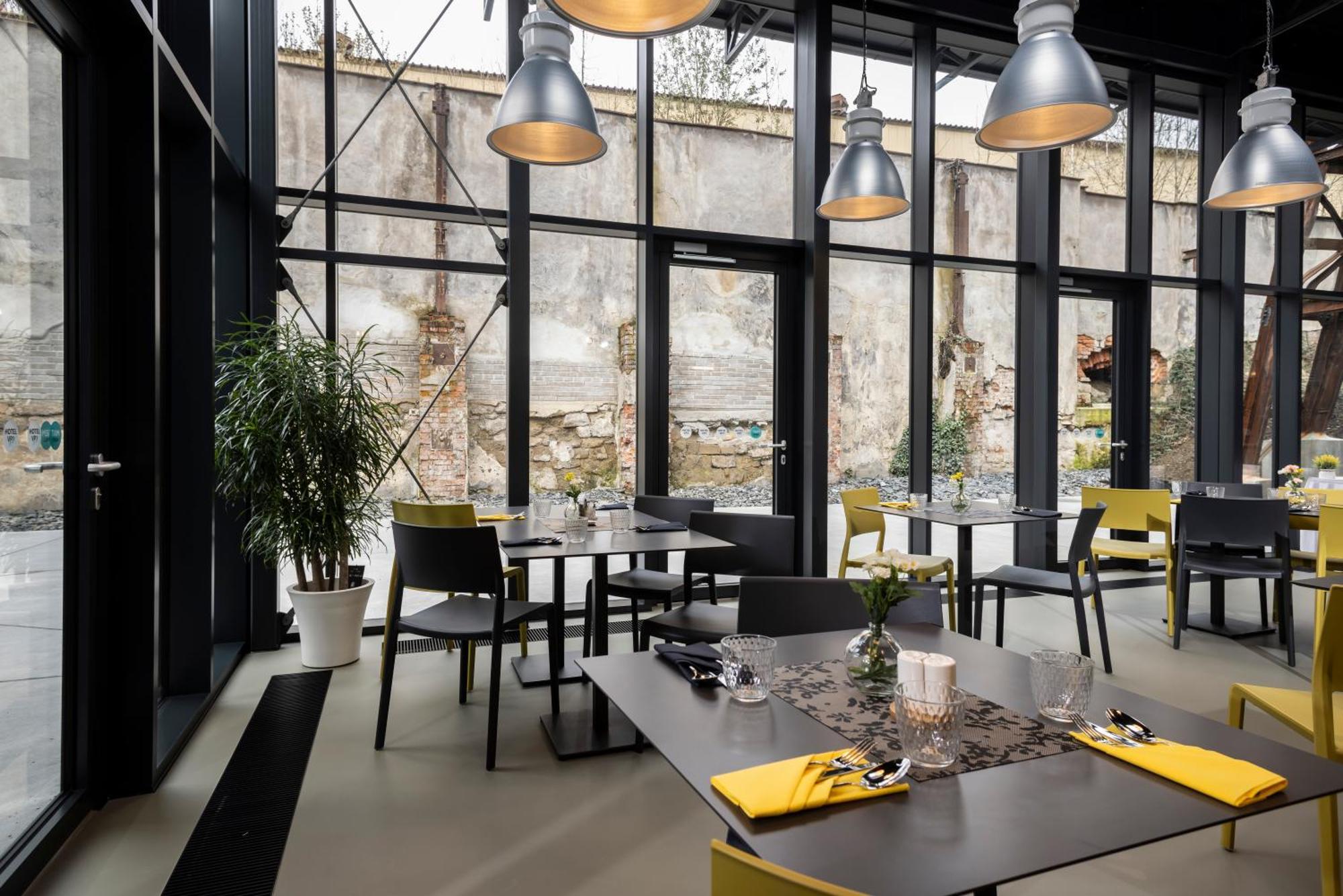 Hotel Vp1 Ostrava Kültér fotó
